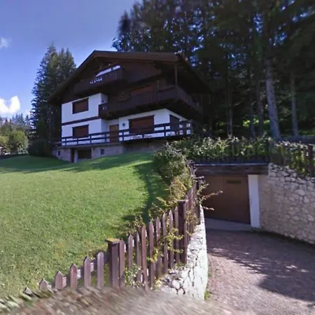 Apartment Close To Lift